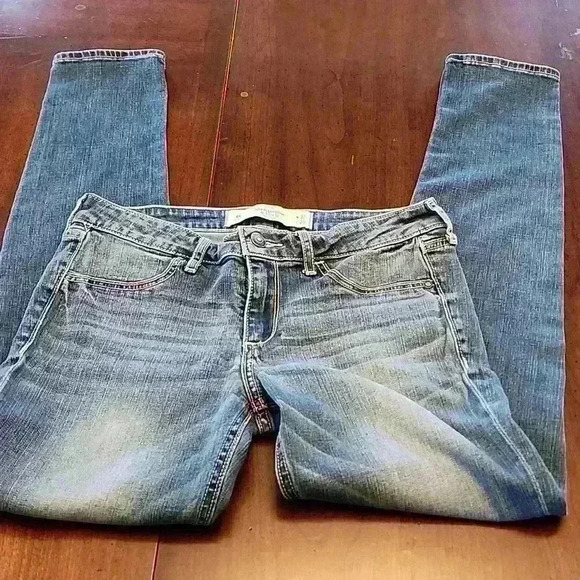 Abercrombie and Fitch Blue Denim Jegging Jean - Picture 4 of 9